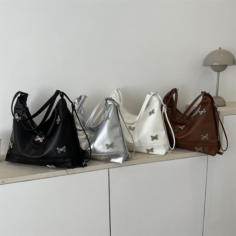 Damen Hobo-Tasche mit verspielten Schmetterlingsapplikationen und verstellbarem Schulterriemen Nord Taschen