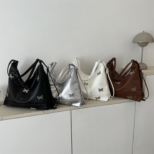Damen Hobo-Tasche mit verspielten Schmetterlingsapplikationen und verstellbarem Schulterriemen Nord Taschen