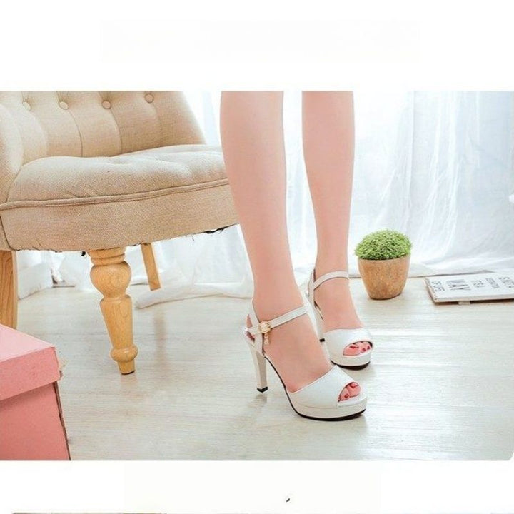 Damen Plateau-Sandalen mit eleganter Rollenschnalle