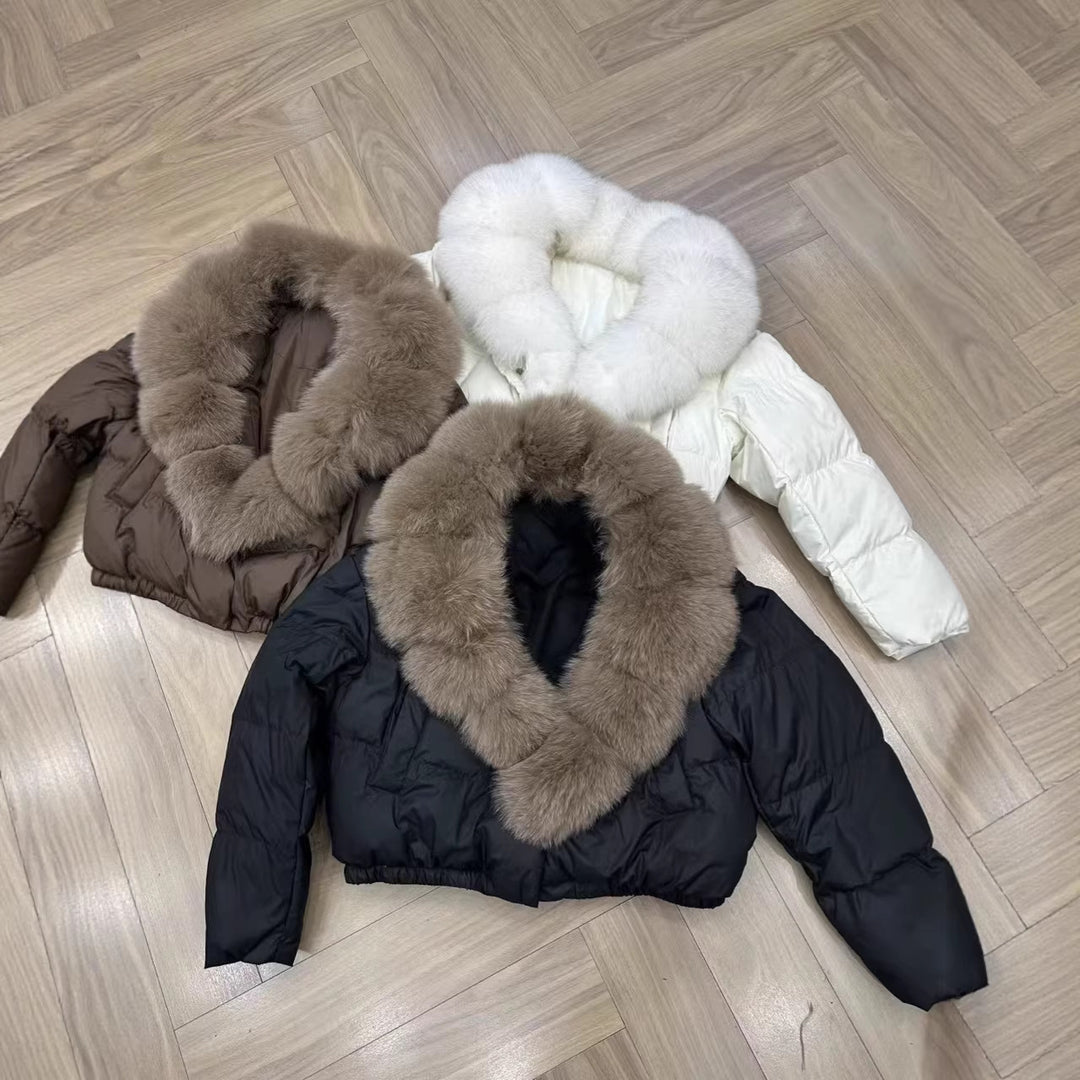 Damen nan kurz geschnittene Boxy-Pufferjacke mit extra großem Webpelzkragen und formstabilem Saum Nord Taschen