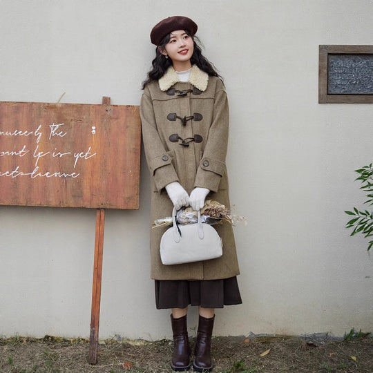 Damen Langer Duffle‑Mantel mit Teddykragen, Knebelverschlüssen und aufgesetzten Taschen Nord Taschen