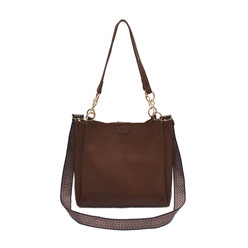 Damen vielseitige Handtasche mit abnehmbarem Schultergurt und eleganter Kettenverzierung Nord Taschen