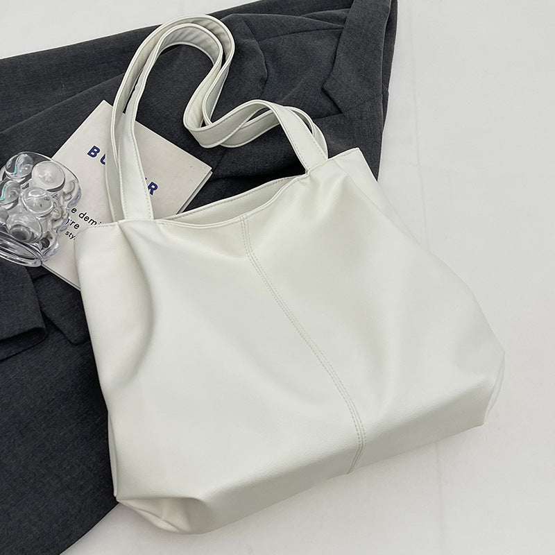 Damen Tragetasche mit weichem Kunstleder und praktischen Innenfächern Nord Taschen