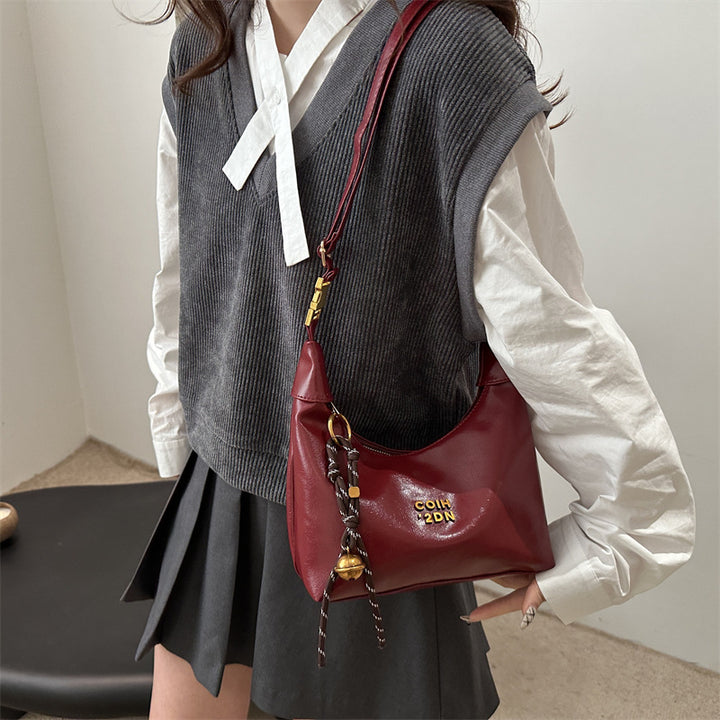 Damen Hobo-Tasche mit einzigartigem Kordelzug und dekorativem Anhänger Nord Taschen
