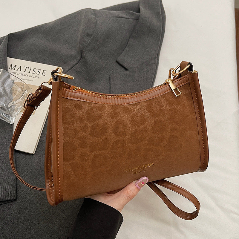 Damen Henkeltasche mit einzigartigem Dekor und praktischem Reißverschluss Nord Taschen