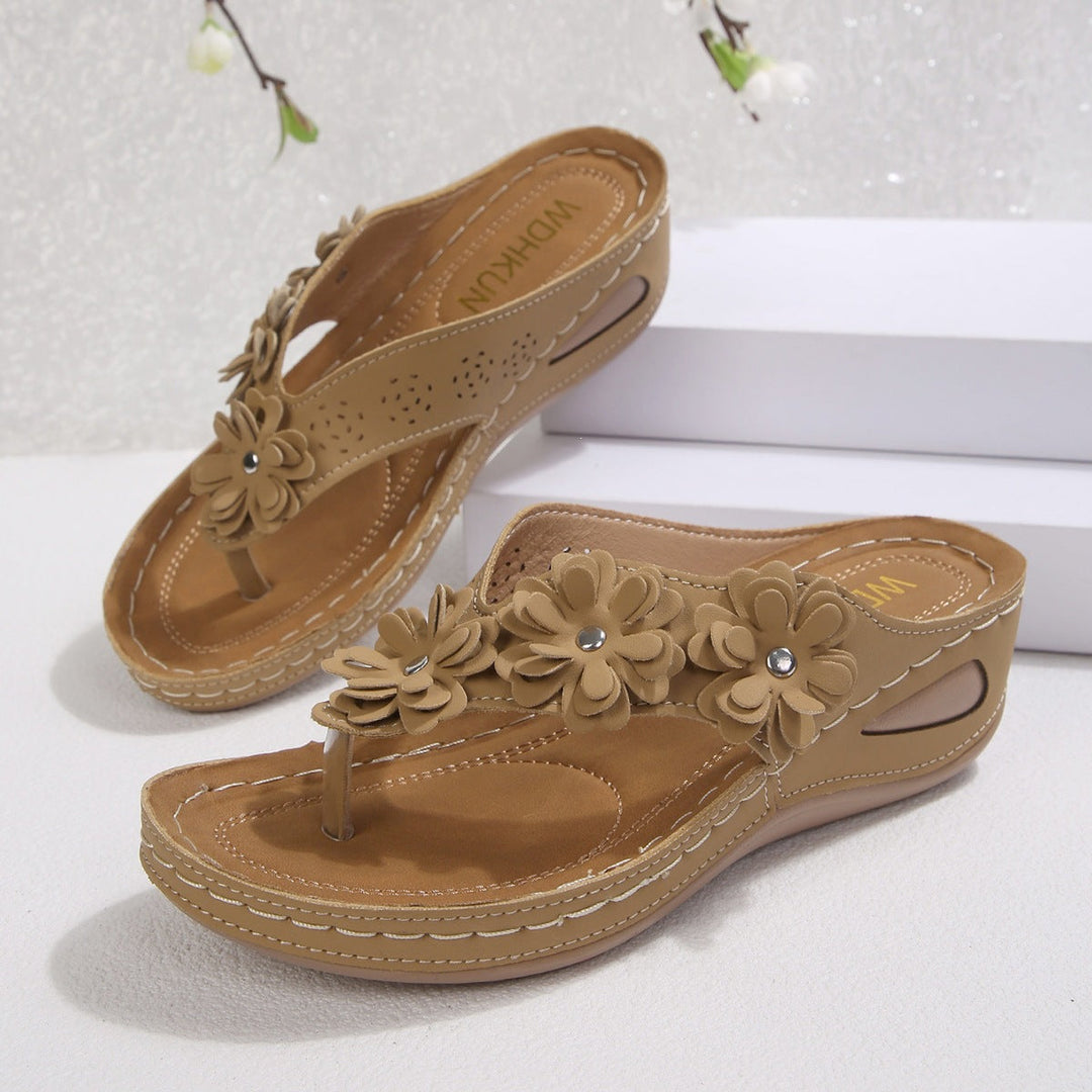 Damen Blumengezierte Zehentrenner-Sandalen mit ergonomischem Fußbett
