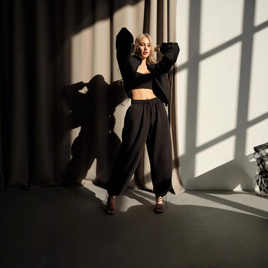 Damen gekürztes Scuba-Hoodie mit oversized Kapuze und elastischer High‑Waist Jogginghose Nord Taschen