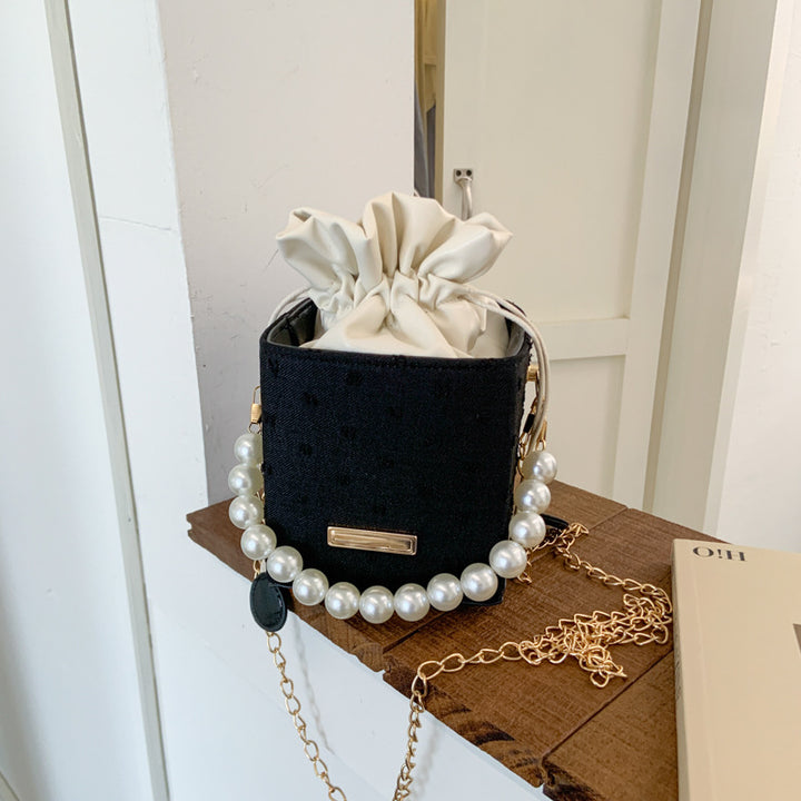 Damen Beuteltasche mit eleganter Perlenkette Nord Taschen