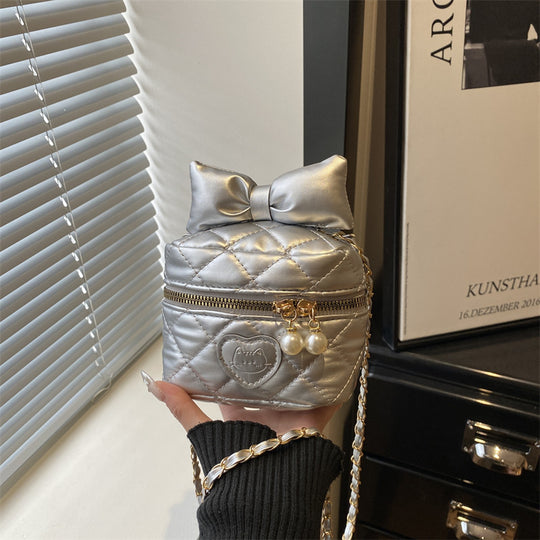 Damen gesteppte Mini-Handtasche mit stylischen Perlenakzenten Nord Taschen