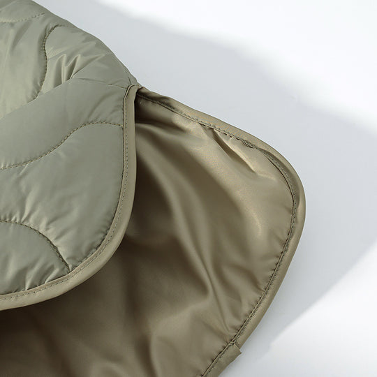 Damen Leichte gesteppte Jacke mit Rundhalsausschnitt, Steppwellen und Druckknöpfen Nord Taschen