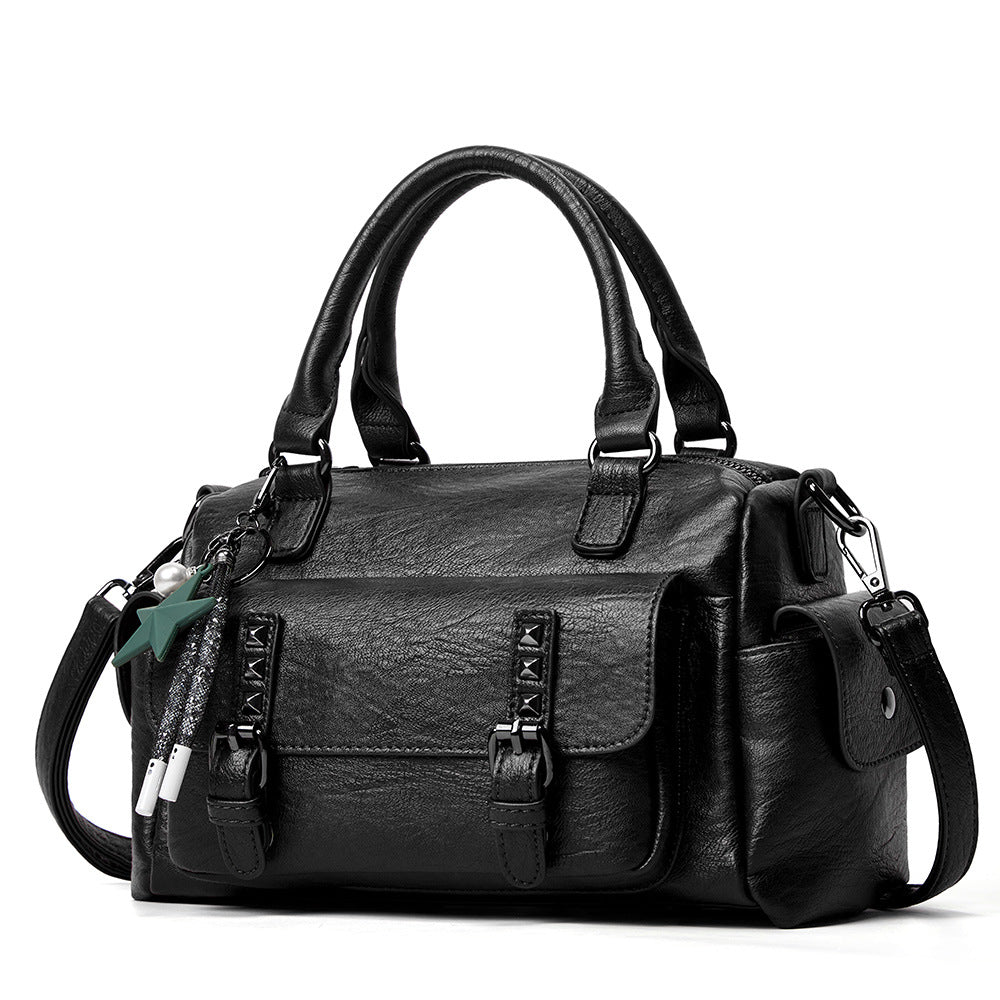 Damen Handtasche mit dekorativen Nieten Nord Taschen