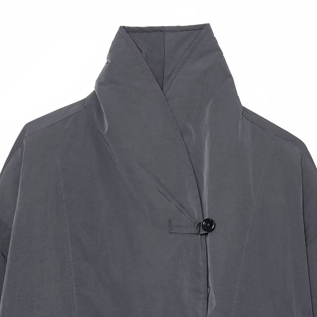 Damen Leichte Cropped Nylonjacke mit hohem Funnelkragen, Oversize-Schnitt und elastischen Bündchen Nord Taschen