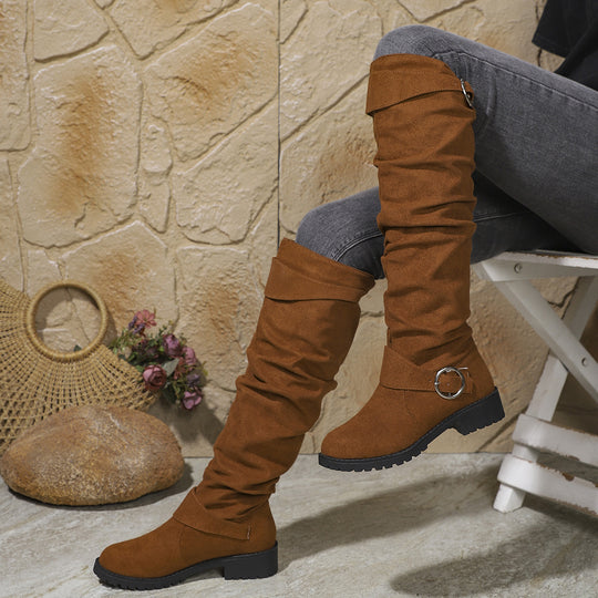 Damen kniehohe Slouch-Stiefel aus Wildlederoptik mit dekorativer Schnalle und rutschfester Profilsohle Nord Taschen