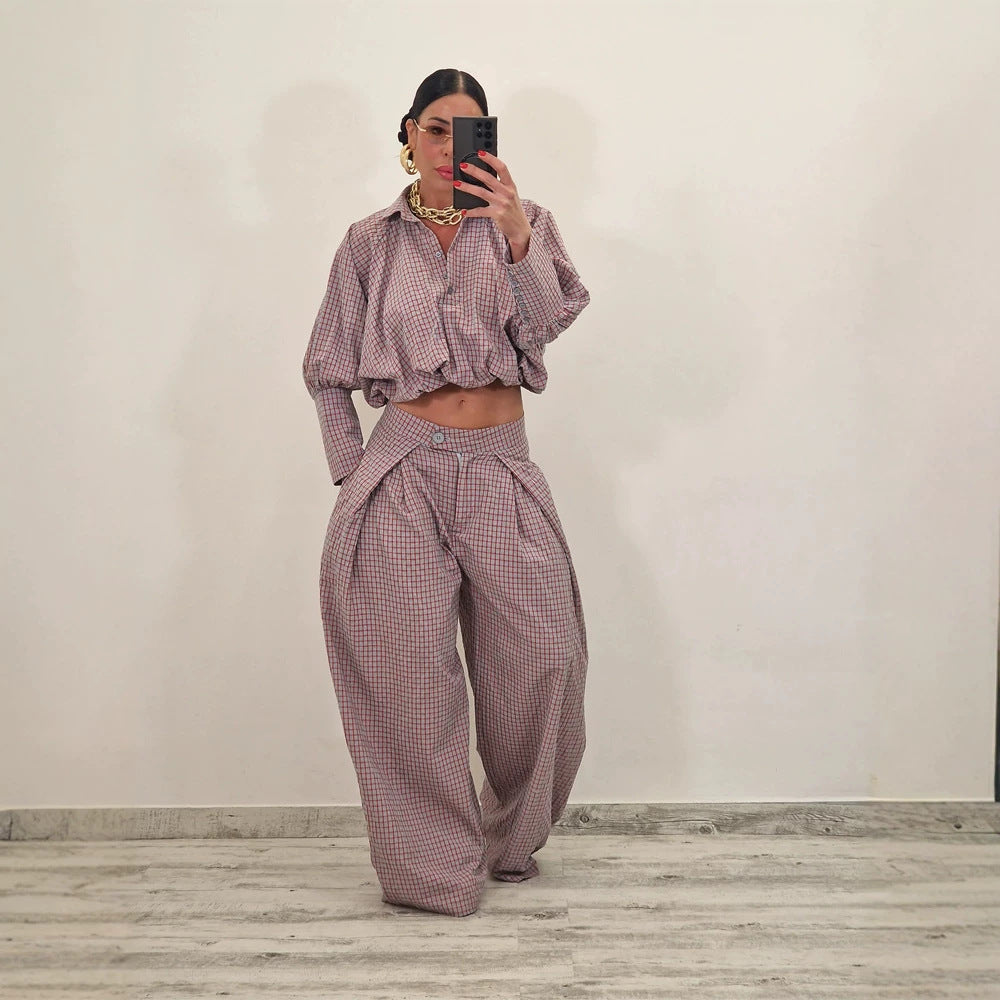 Damen Zweiteiliges kariertes Set mit Cropped Oversize-Hemd und weiter Bundfaltenhose Nord Taschen