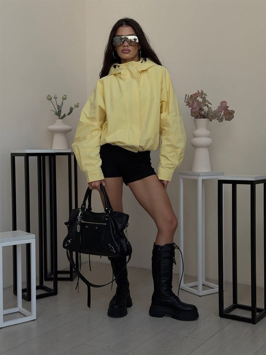 Damen Oversize Windbreaker Jacke mit Kapuze und kurzem Cropped‑Schnitt Nord Taschen