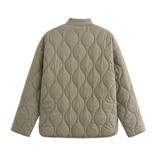 Damen gesteppte Kurzjacke mit Rundhals, dekorativer Knopfleiste und Pattentaschen Nord Taschen