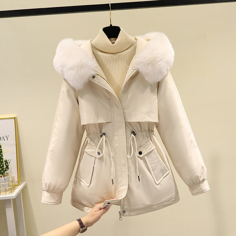 Damen nan taillierter Kurzparka mit Kordelzugtaillierung, Kapuze und großen Pattentaschen Nord Taschen