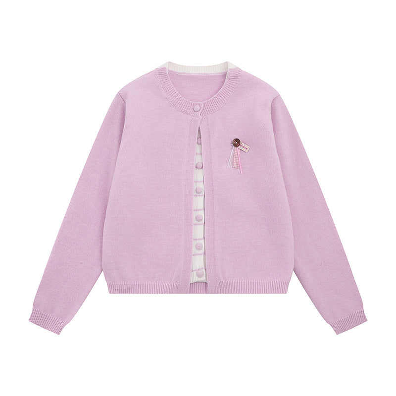 Damen Feinstrick-Cardigan mit Rundhals, verdeckter Knopfleiste und Zierbrosche Nord Taschen