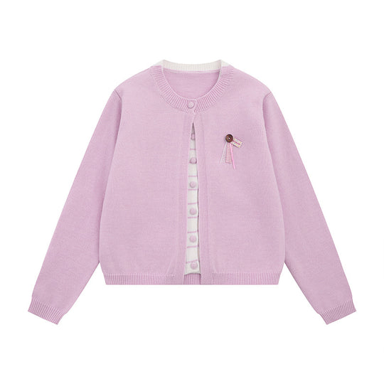 Damen Feinstrick-Cardigan mit Rundhals, verdeckter Knopfleiste und Zierbrosche Nord Taschen