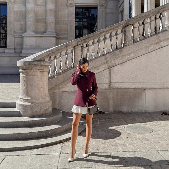 Damen Taillierter Blazer mit skulpturierter Taille, asymmetrischem Knopfdetail und verlängertem Saum Nord Taschen