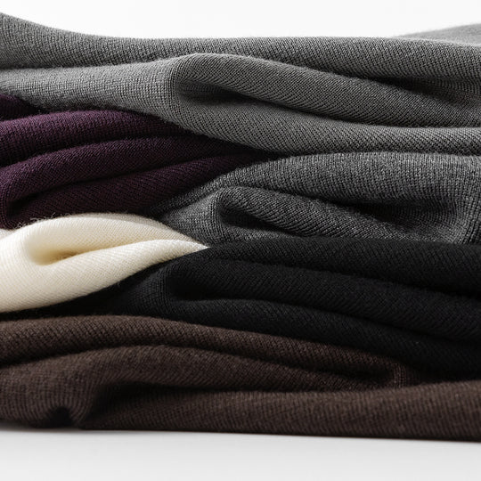 Damen Feinstrick-Pullover mit kurzem Stehkragen und schmaler Silhouette Nord Taschen