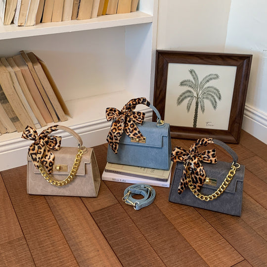 Damen Handtasche mit abnehmbarer Kette und modischem Tiermotiv Nord Taschen