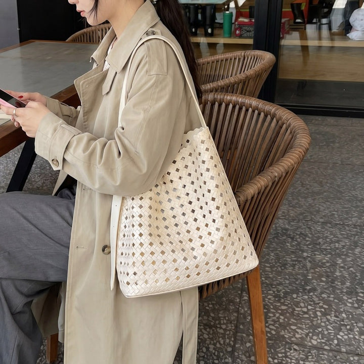 Damen geflochtene Hobo-Tasche aus hochwertigem Kunstleder mit weichem Innenfutter Nord Taschen