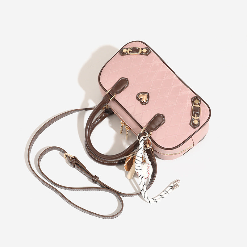 Damen eleganter Markenhandtasche mit verspieltem Schmuckanhänger Nord Taschen