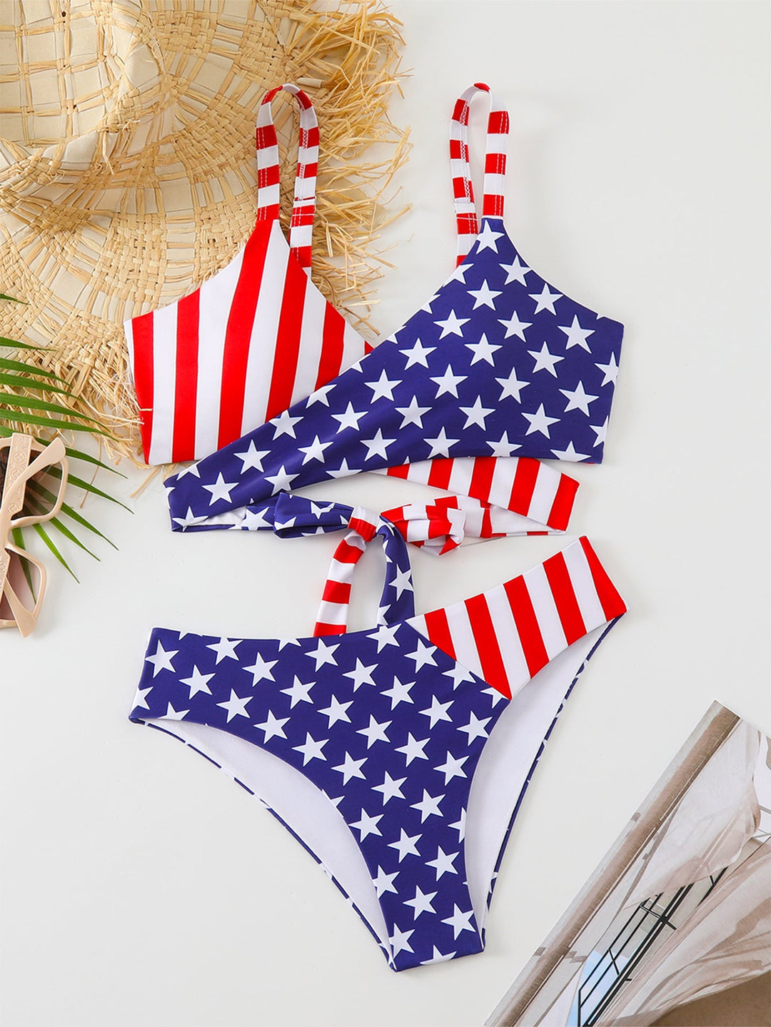 Damen Triangel-Bikini-Set mit asymmetrischem Schnitt und buntem Sternen-Design
