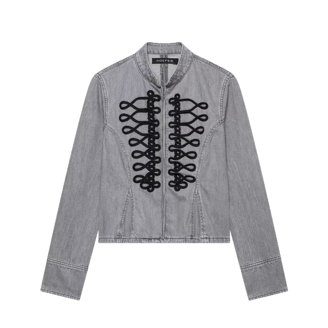 Damen Cropped Jeansjacke mit Mandarin‑Kragen und dekorativen Zierknoten Nord Taschen