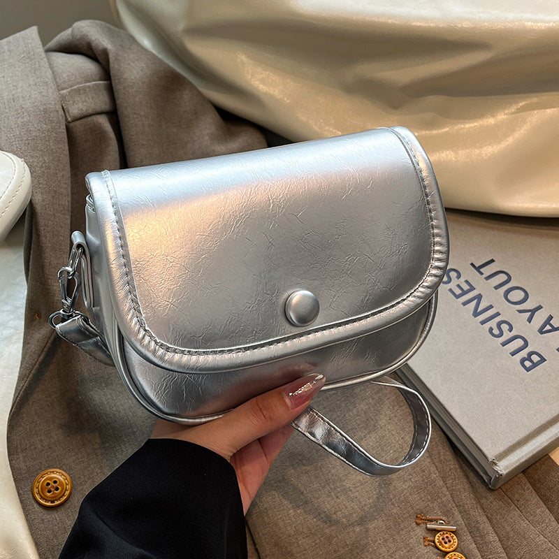 Damen Umhängetasche mit eleganter Klappöffnung und verstellbarem Schultergurt Nord Taschen