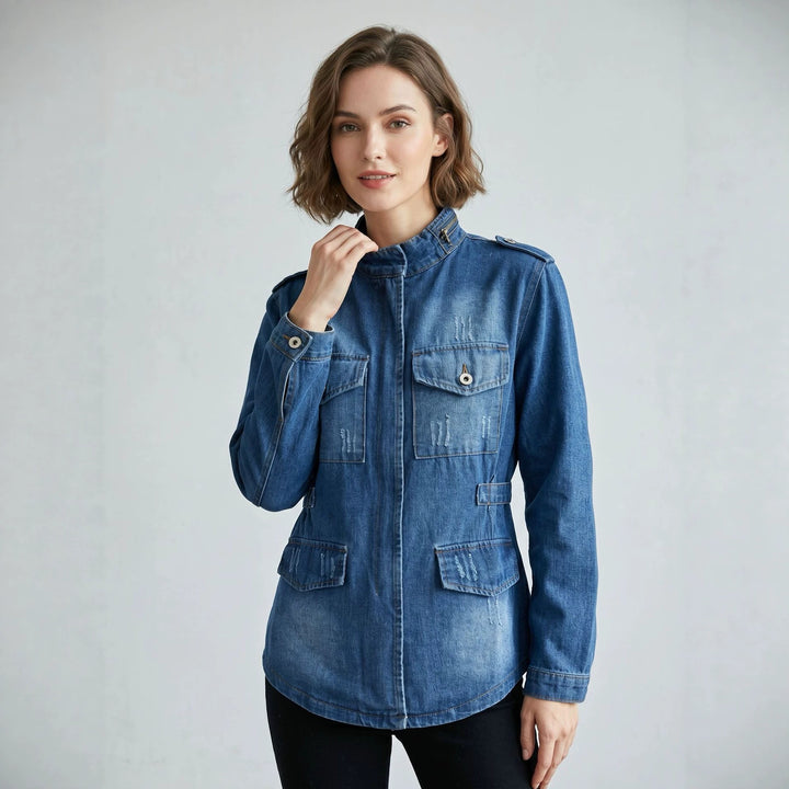 Damen taillierte Military-Denimjacke mit Stehkragen, aufgesetzten Pattentaschen und dezenten Used-Details Nord Taschen