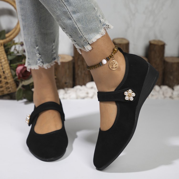 Damen Mokassin-Schuhe mit elegantem Riemen und zeitloser Blütenapplikation Nord Taschen