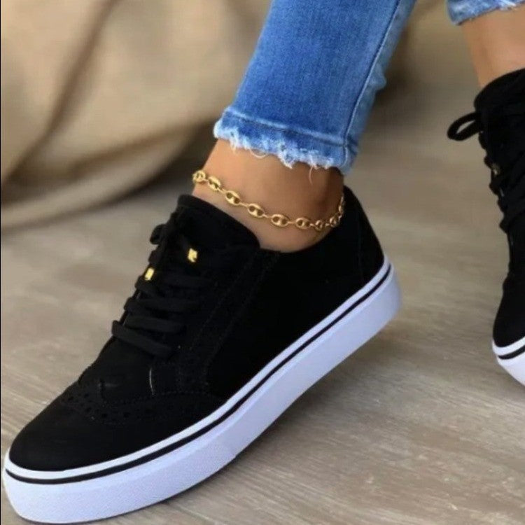 Damen Sneaker im eleganten Vintage-Look mit modischen Broguemustern