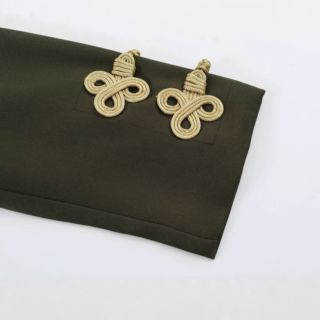 Damen Kurzer Militärblazer mit geflochtenen Epauletten und Zierknoten-Ärmeln Nord Taschen