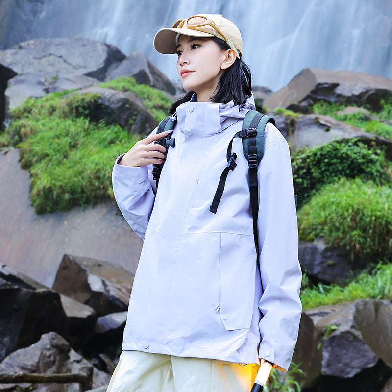 Damen technische Mehrlagen-Hardshell-Regenjacke mit verstellbarer Kapuze, Brustriemen und wasserabweisenden Reißverschlüssen Nord Taschen