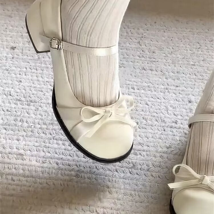 Damen Elegante Mary Jane Schuhe mit dekorativen Schleifen und großzügigem Blockabsatz