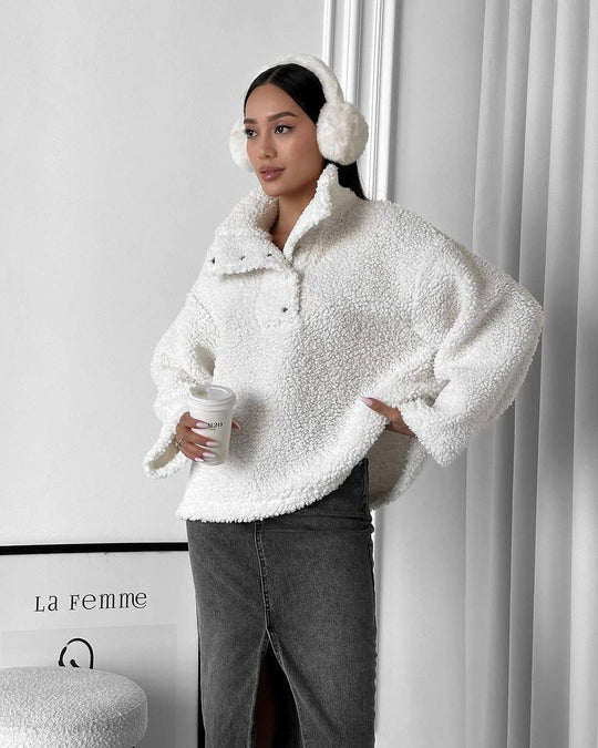 Damen Oversized Teddy-Pullover mit halber Druckknopfleiste und Stehkragen Nord Taschen