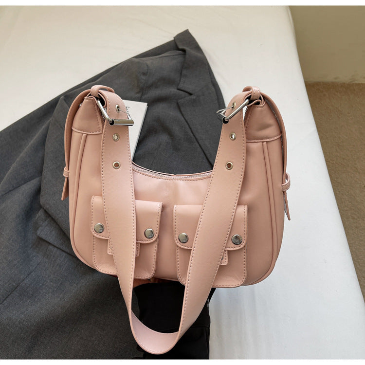 Damen Handtasche mit praktischen Fronttaschen Nord Taschen