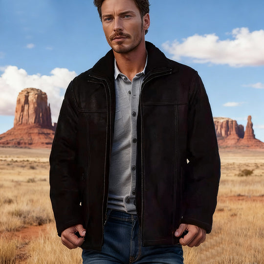 Herren Kurze Wildleder-Fieldjacke mit Stehkragen, verdecktem Reißverschluss und markanten Ziernähten Nord Taschen
