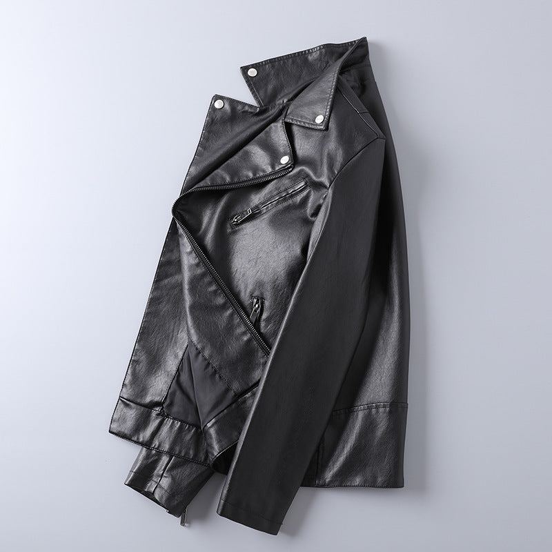Herren Slim-Fit Kunstleder-Motojacke mit asymmetrischem Reißverschluss und cleanem Reverskragen Nord Taschen