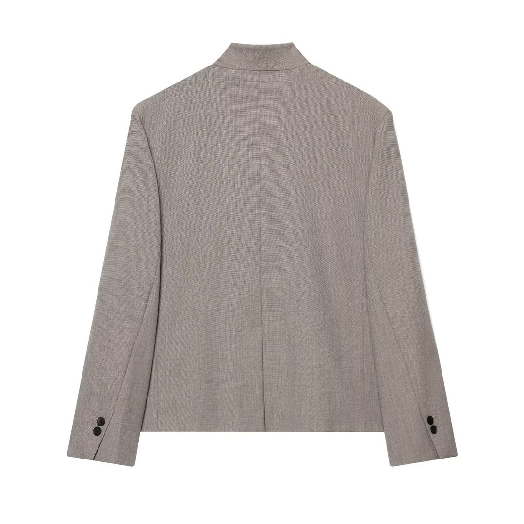 Damen Kurzer taillierter Blazer mit Stehkragen und asymmetrischer Knopfleiste Nord Taschen