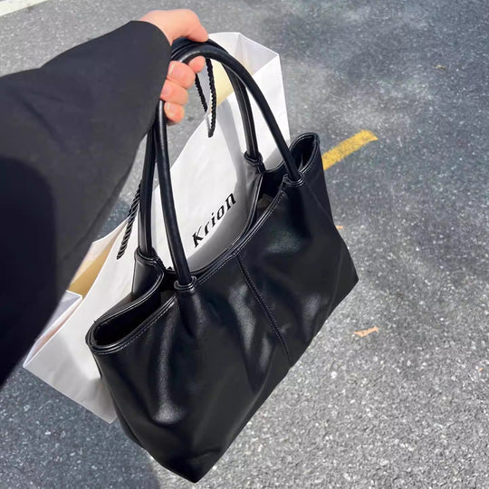 Damen Tragetasche mit elegantem, geräumigem Innenraum und hochwertigen Ledergriffen Nord Taschen
