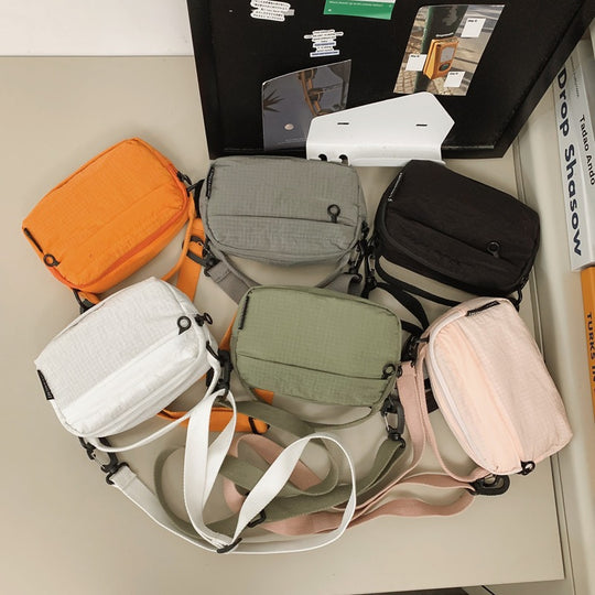 Damen Umhängetasche mit robustem Reißverschluss und verstellbarem Schulterriemen Nord Taschen