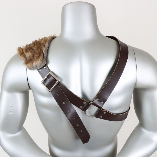 Herren Schulter-Harness mit abnehmbarem Kunstpelz-Schulterbesatz und verstellbaren Lederriemen Nord Taschen
