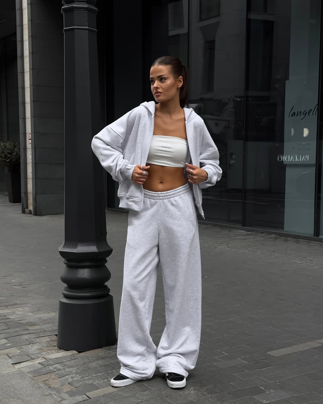 Damen extraweites Relaxed-Fleece-Set mit überlanger Kapuzenzipjacke und fließender Hose mit hohem Bund Nord Taschen