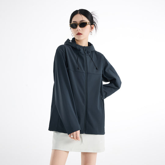 Damen Atmungsaktive Softshell-Regenjacke mit Kapuze, winddicht und minimalistischer Tech-Optik Nord Taschen