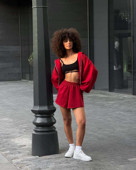 Damen oversized Cropped-Zip-Hoodie mit voluminösen Ballonärmeln und elastischer High‑Waist Loungeboxer-Shorts Nord Taschen