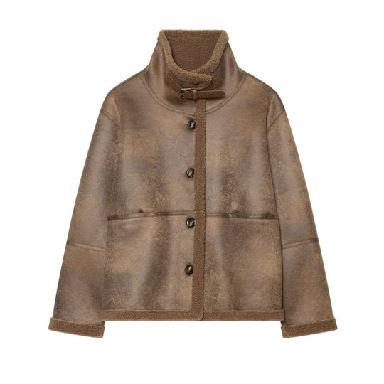 Damen Kurzjacke in Lammfelloptik mit Stehkragen, Knopf- und Schnallenverschluss Nord Taschen