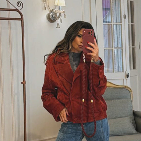Damen gekürzte Velourslederjacke mit hohem Kragen und doppelreihiger Knopfleiste Nord Taschen